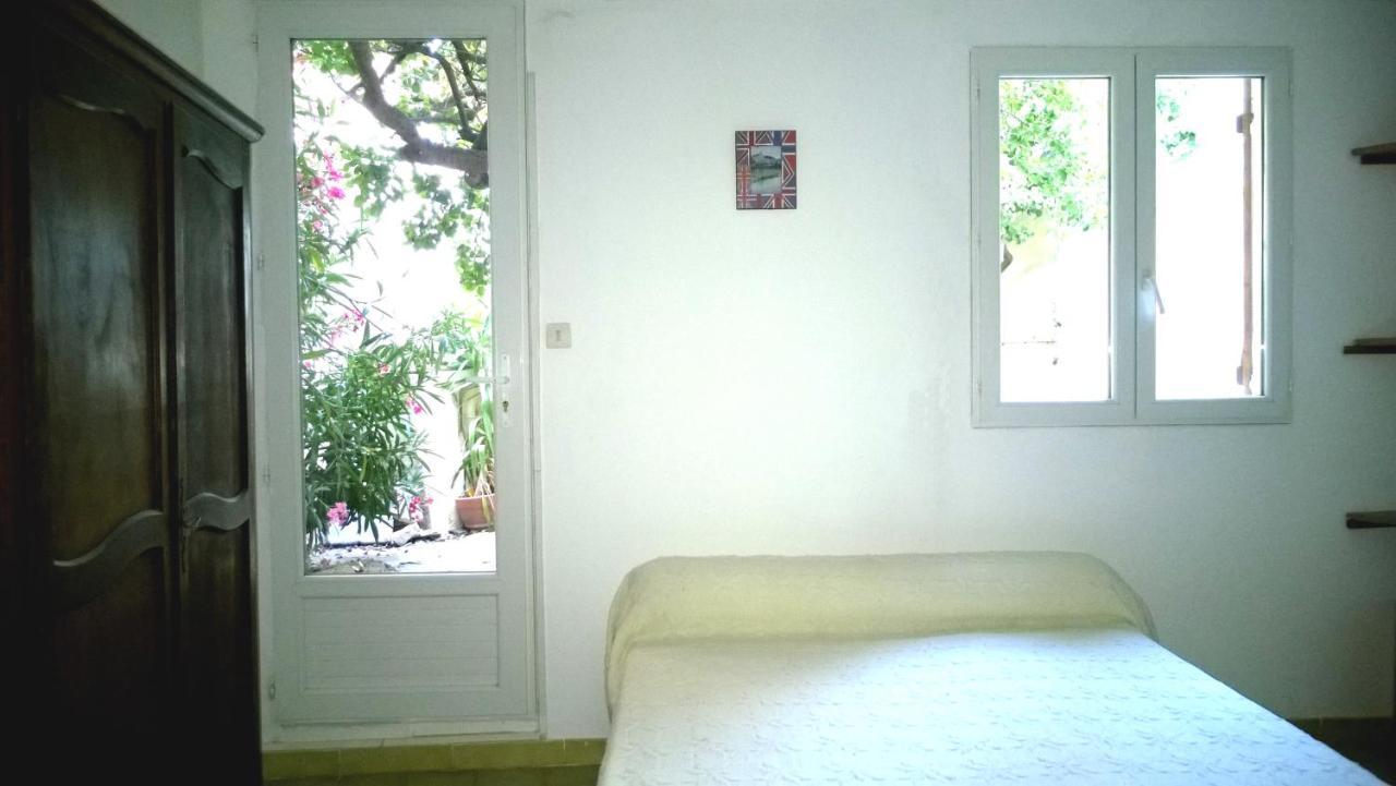 Logement climatisé avec jardin et parking pour 2 personnes en bord de plage La Ciotat Exterior foto