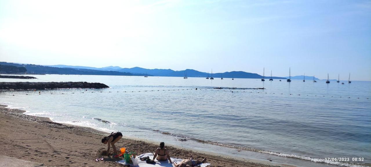 Logement climatisé avec jardin et parking pour 2 personnes en bord de plage La Ciotat Exterior foto