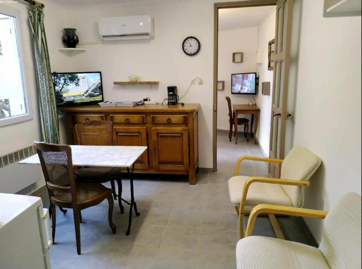 Logement climatisé avec jardin et parking pour 2 personnes en bord de plage La Ciotat Exterior foto